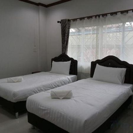 Oyo 75394 Sakthong Grand Hotel Chiang Khong Εξωτερικό φωτογραφία
