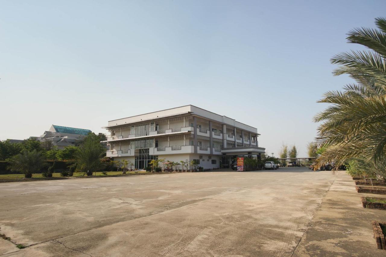 Oyo 75394 Sakthong Grand Hotel Chiang Khong Εξωτερικό φωτογραφία