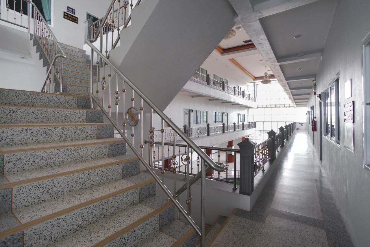 Oyo 75394 Sakthong Grand Hotel Chiang Khong Εξωτερικό φωτογραφία