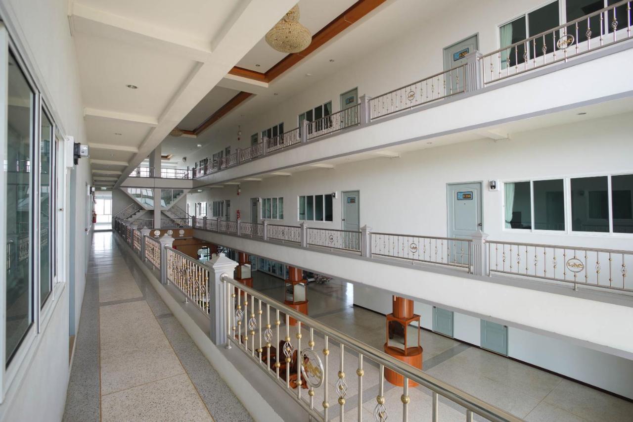 Oyo 75394 Sakthong Grand Hotel Chiang Khong Εξωτερικό φωτογραφία