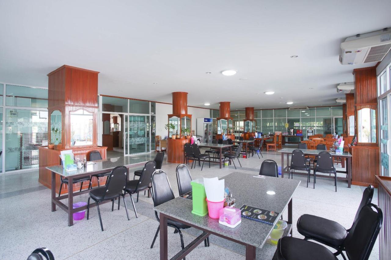 Oyo 75394 Sakthong Grand Hotel Chiang Khong Εξωτερικό φωτογραφία